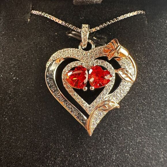 NIB Sterling silver, possibly gold plated, heart necklace with cz diamonds! - Picture 8 of 11
